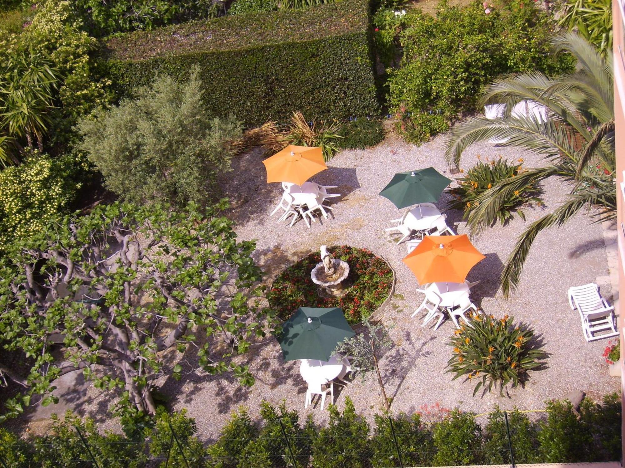 Hotel Castel Mistral Juan-les-Pins Exteriör bild