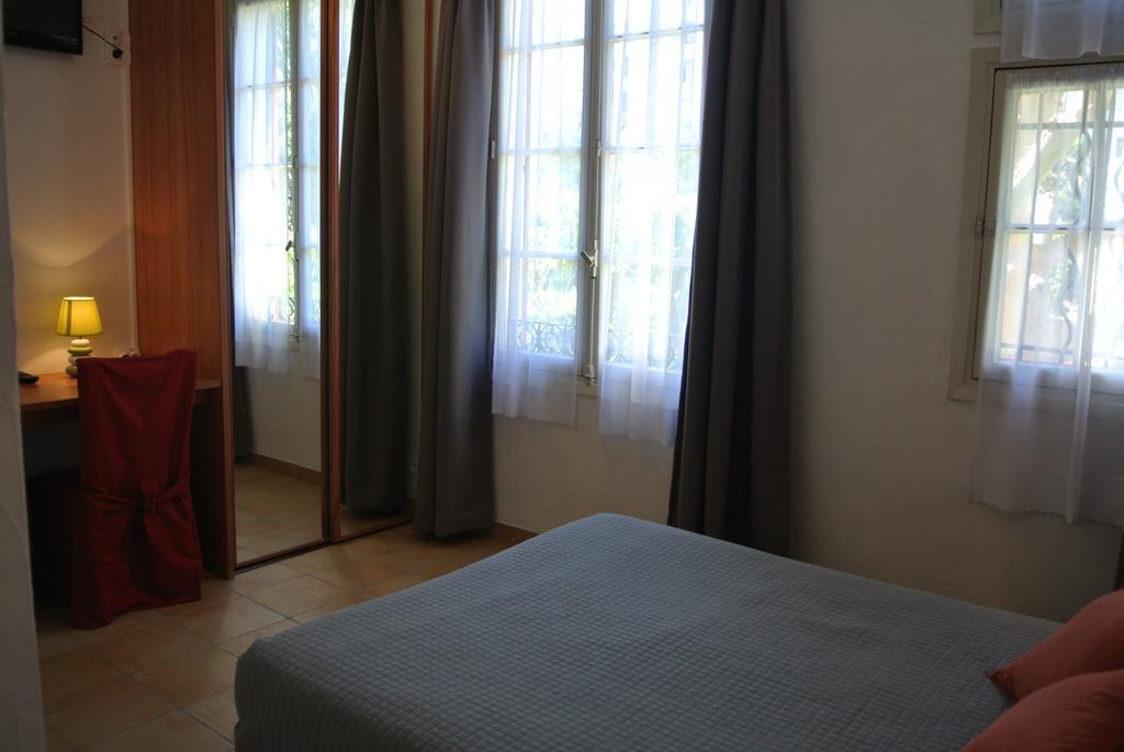 Hotel Castel Mistral Juan-les-Pins Exteriör bild