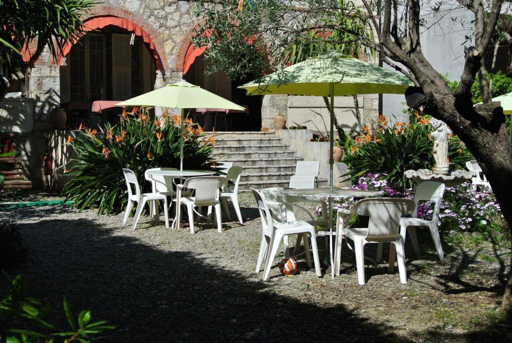Hotel Castel Mistral Juan-les-Pins Exteriör bild